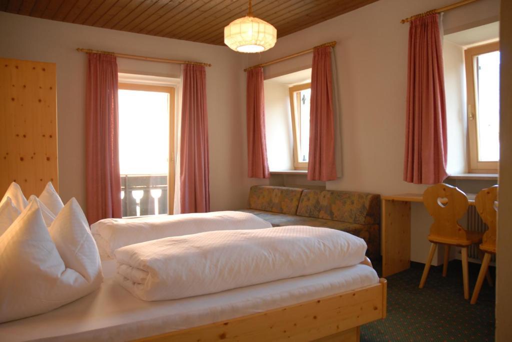 Hotel B&B Gasthof Zur Linde Rio di Pusteria Kamer foto
